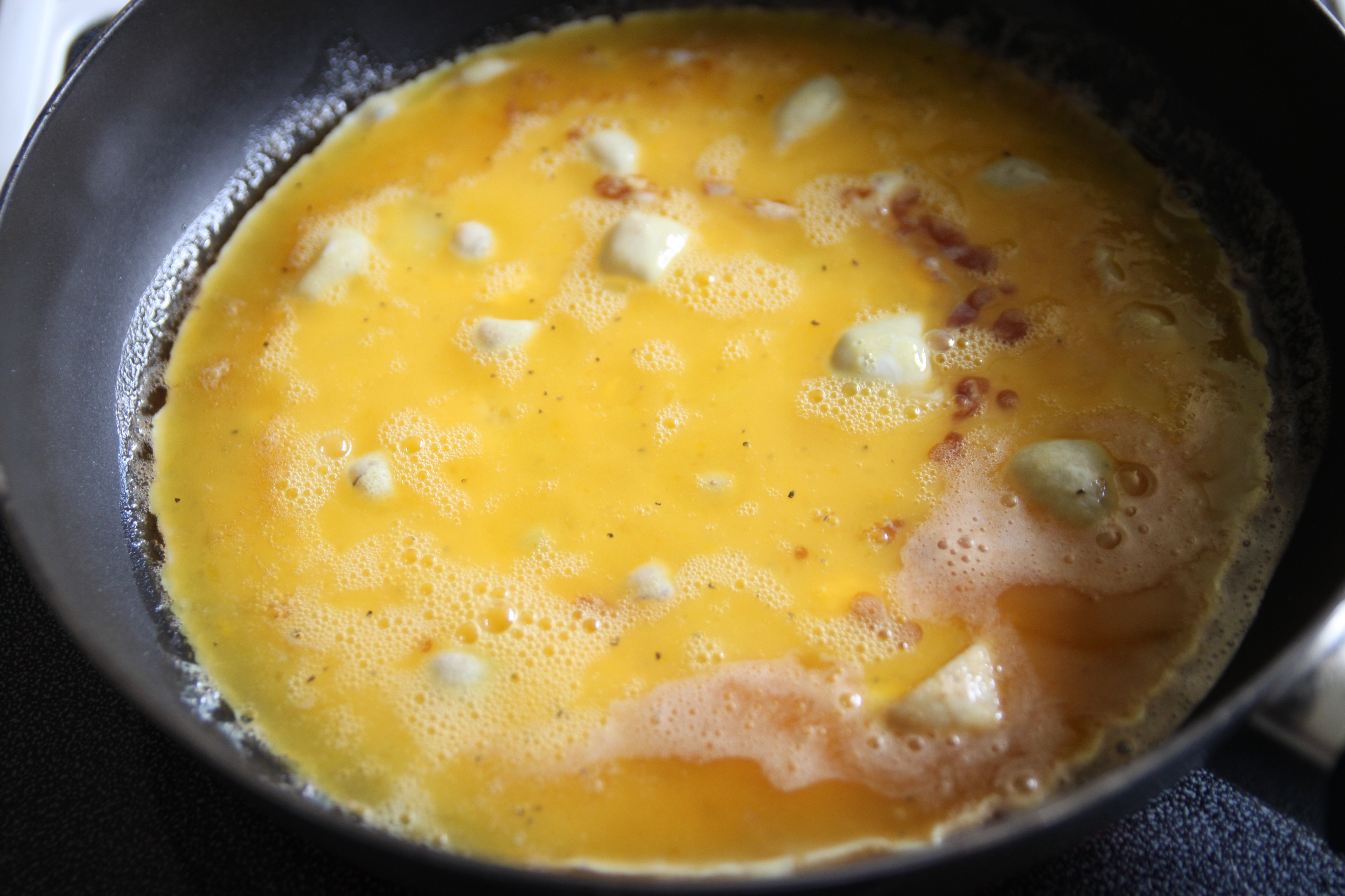 Julia Childs Omelette Roulée Rolled Omelette Bran Appetit