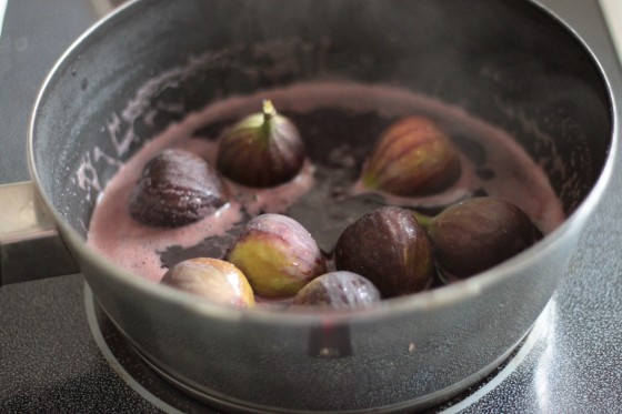 wine poached figs 1