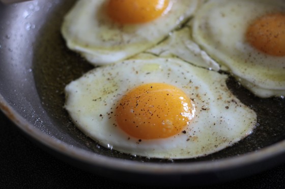 how we make perfect sunny side up eggs – Bran Appetit
